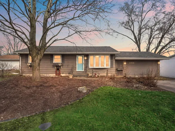 3516 W 123rd Pl, Crown Point, IN 46307