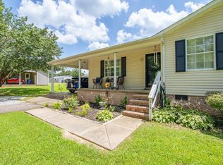 214 Edgewood Dr, Adamsville, TN 38310