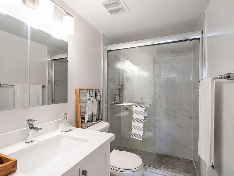 355 R Saint Clair Ave W — Photo 16
