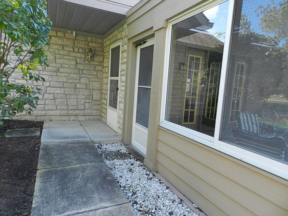 2nd image of 107 Canterbrick Dr