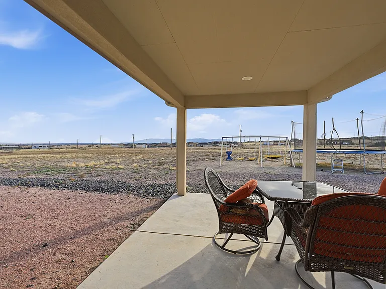 1743 N Heron Dr — Photo 10