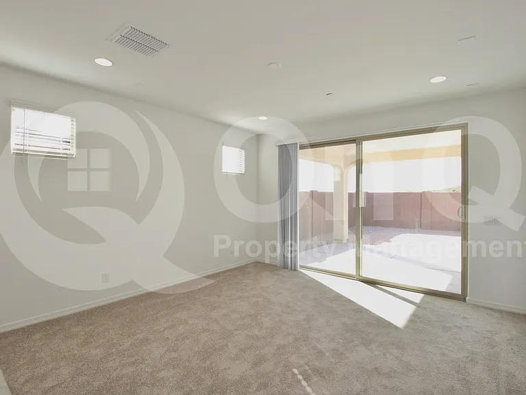 32470 N 122nd Ln — Photo 10