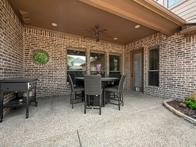 1210 Homer Johnson Ln — Photo 8