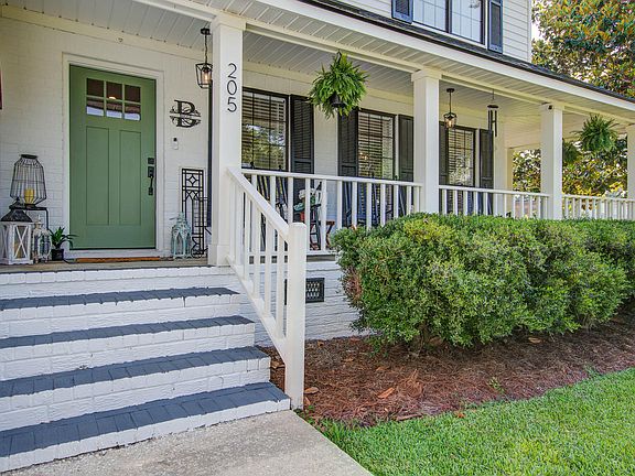 4th image of 205 Ponderosa Dr