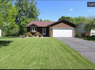 313 Poplar Dr, Shoreview, MN 55126