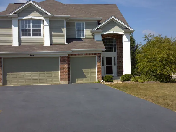 2940 Glenarye Dr, Lindenhurst, IL 60046