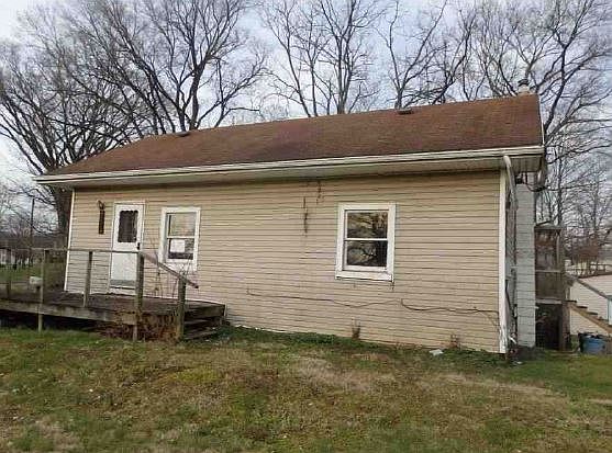 1st image of 189 E 5th St