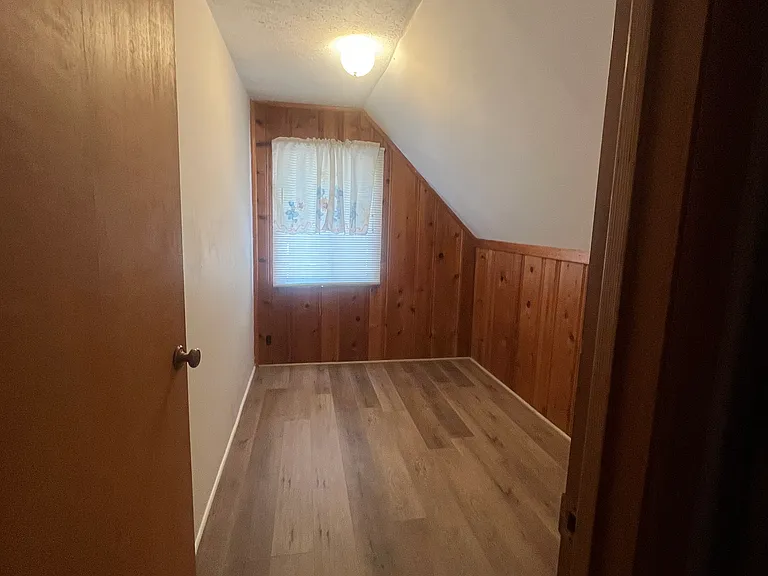 22947 Waters Dr — Photo 6