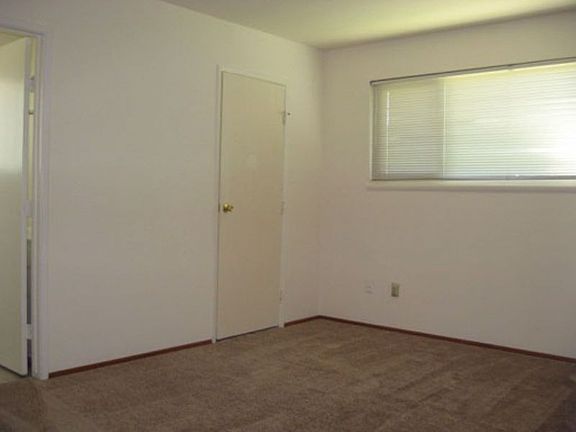 Master Bedroom (View 1)