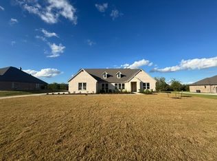 408 Indian Creek Rd, Van Alstyne, TX 75495