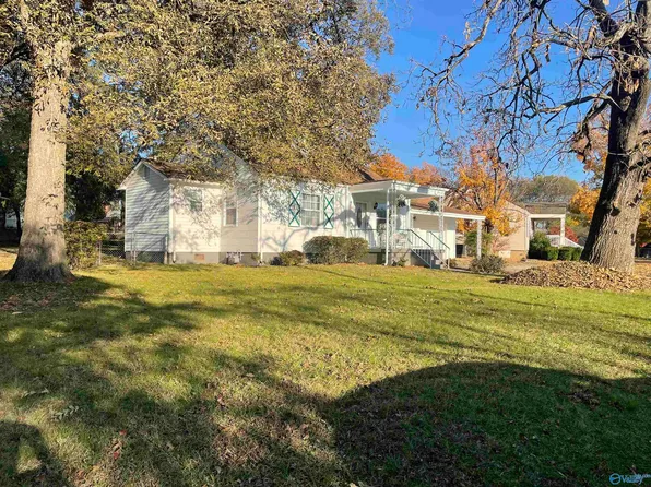 1931 Vanderbilt Cir SW, Huntsville, AL 35801