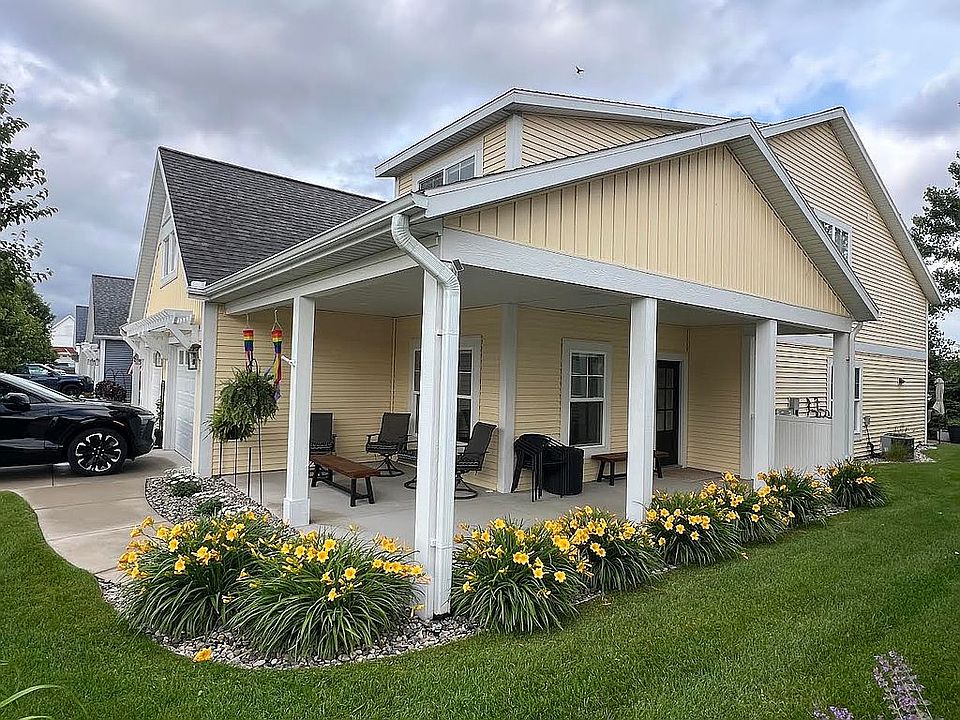1st image of 674 Terrace Point Dr