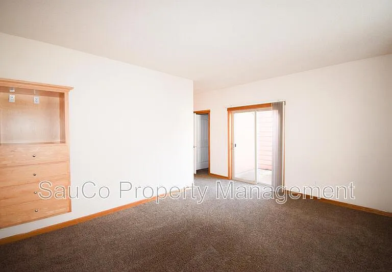 2025 Elm St #4A — Photo 10