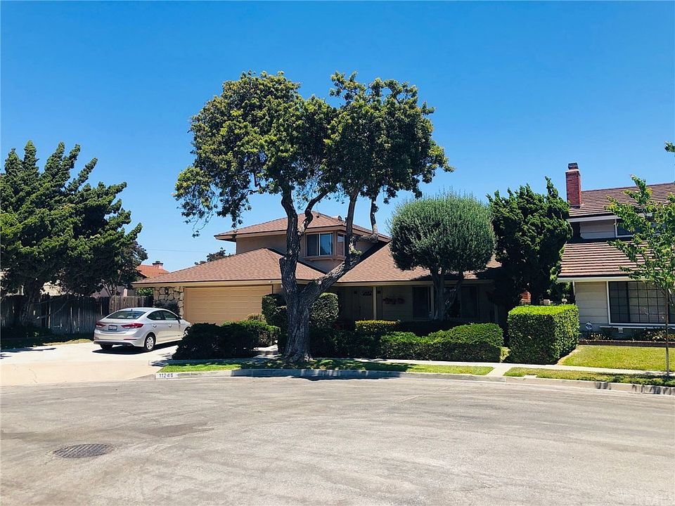 2nd image of 11248 Barbi Ln