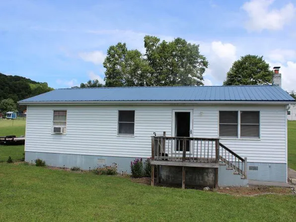 24 Black Oak Dr, Cowen, WV 26206