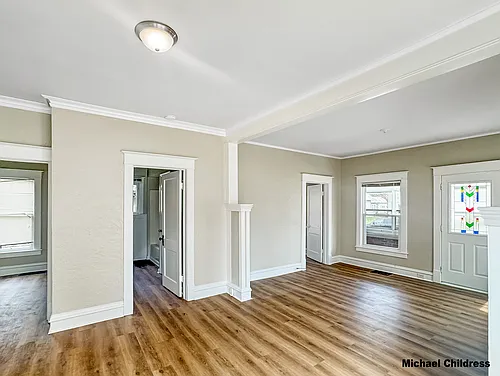 1521 Cole Ave NE Photo 1