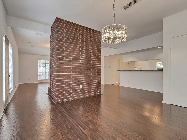 6 Green Slope Pl — Photo 13