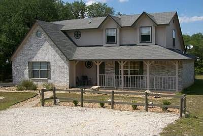 2nd image of 614 Lakepark Dr