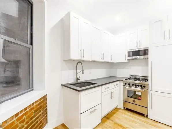 512 East 81st Street 1W image 2 of 8
