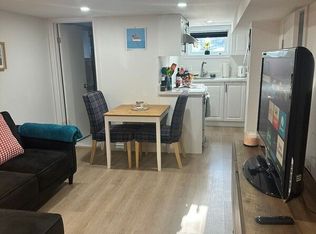 124 Malvern Ave #1, Toronto, ON M4E3E5