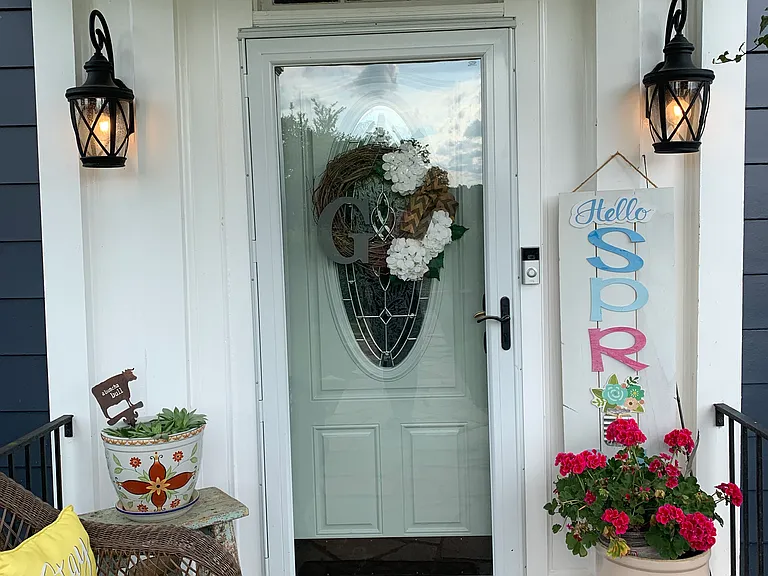 9219 Springs Rd — Photo 2