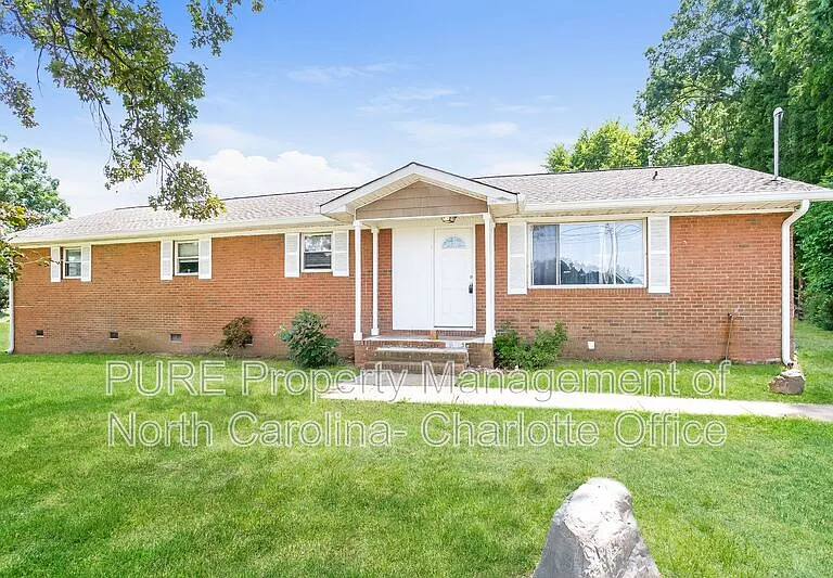 2429 Galloway Rd — Photo 1