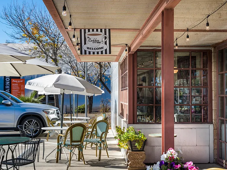 Start your day right at The Coffee Shop in Agritopia, Gilbert. Serving delicious breakfast, lunch, espresso, and the best cupcakes in Arizona!