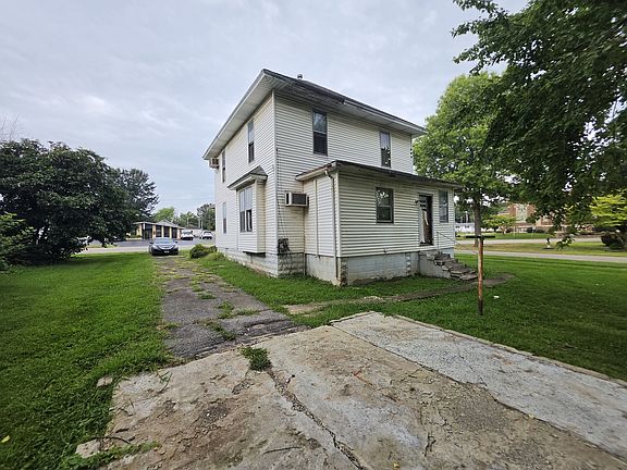 4th image of 551 N Main St