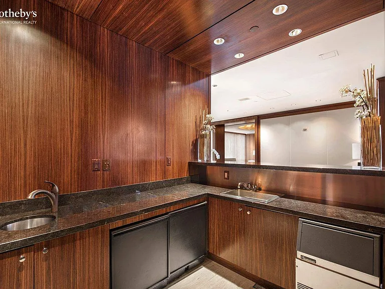 25 Columbus Cir #75CE — Photo 30