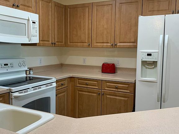 5th image of 2909 Tuscan Dr Unit 104