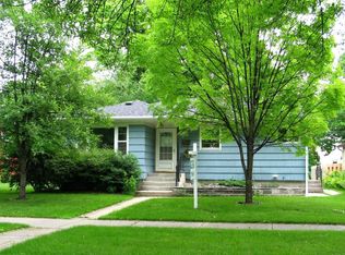 811 Chestnut St, Grand Forks, ND 58201