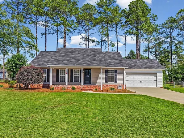105 Capri Cir, Sylvester, GA 31791