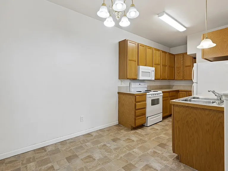 355 Buffalo Dr #D3 — Photo 6