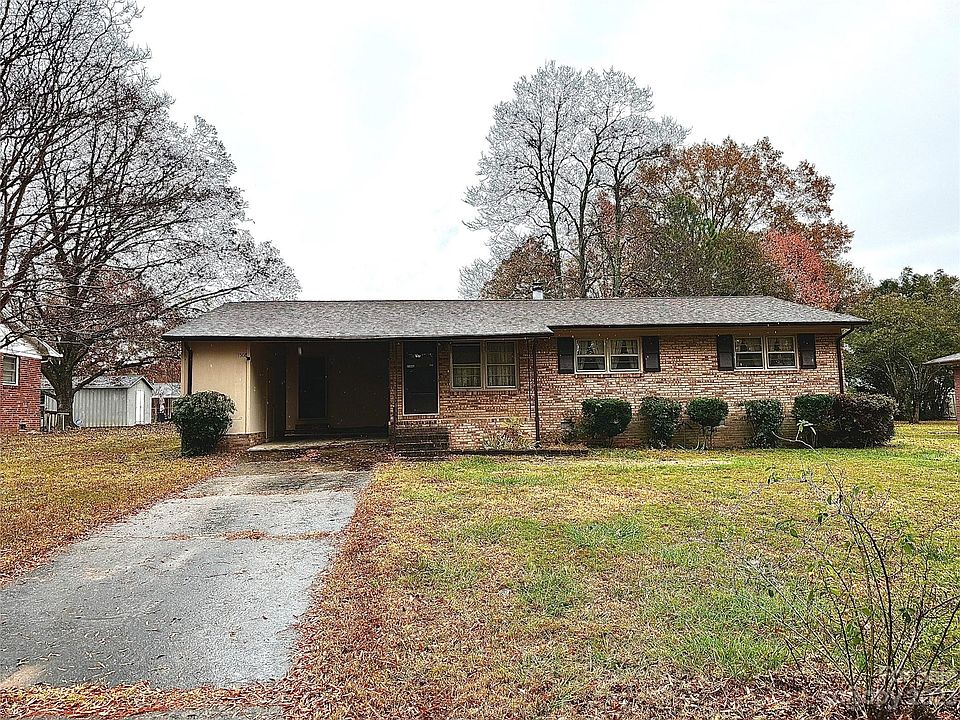 2nd image of 1508 Cloverdale Ln