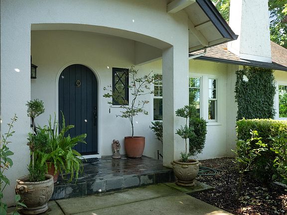 4th image of 332 Wilson Rd