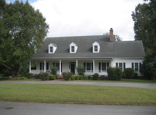 326 Bent Creek Dr, Bowling Green, KY 42103