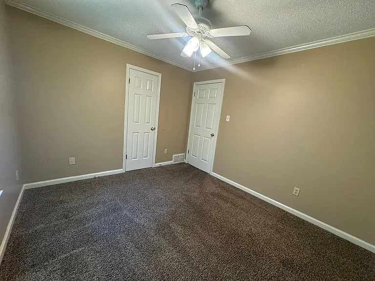 7822 Guthrie Ln — Photo 14