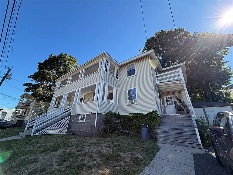 18 Bigelow St #1 — Photo 27