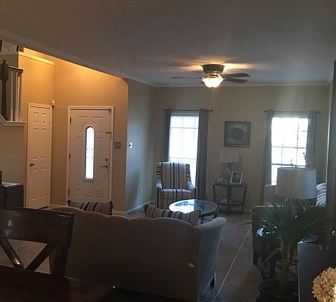 3rd image of 7615 Valley Trails St