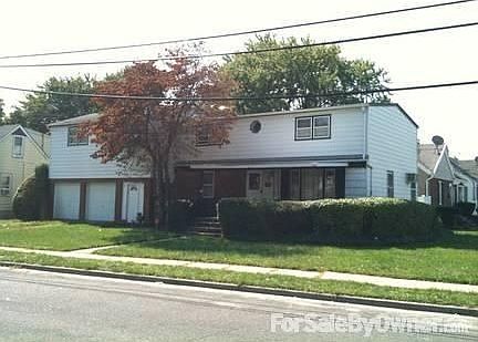 1st image of 90 Ruxton St