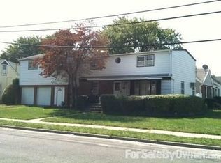90 Ruxton St, Uniondale, NY 11553