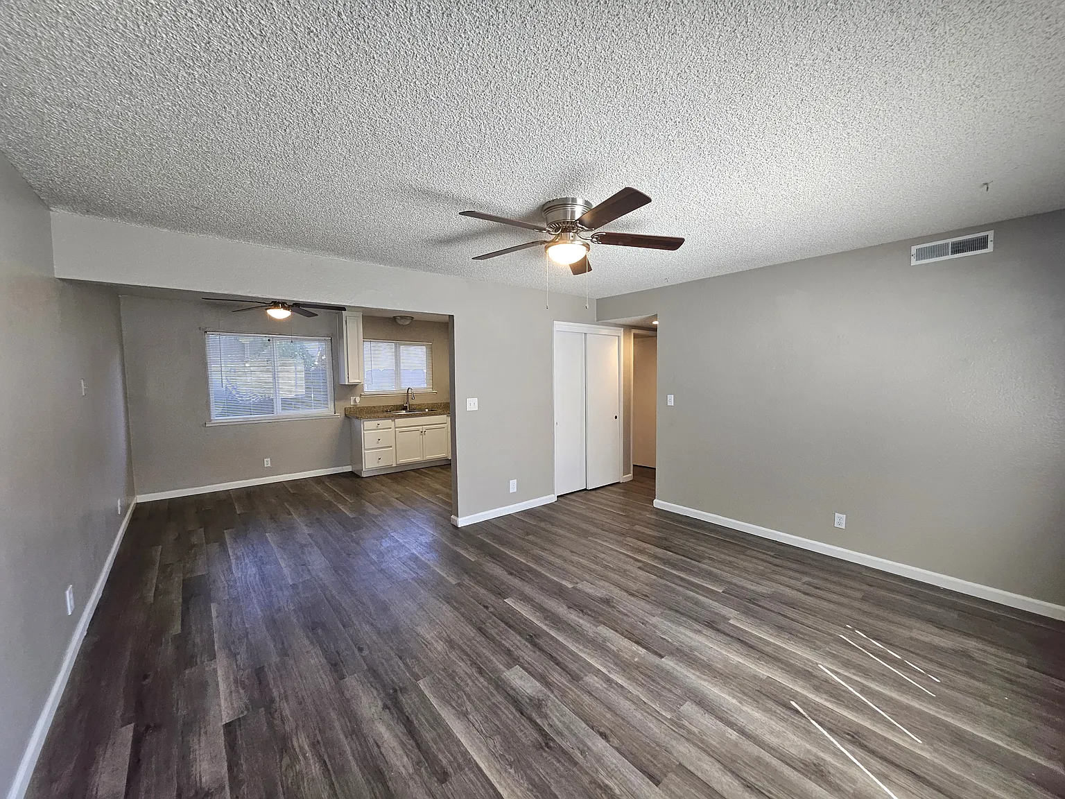 449 S Stockton Ave — Photo 4