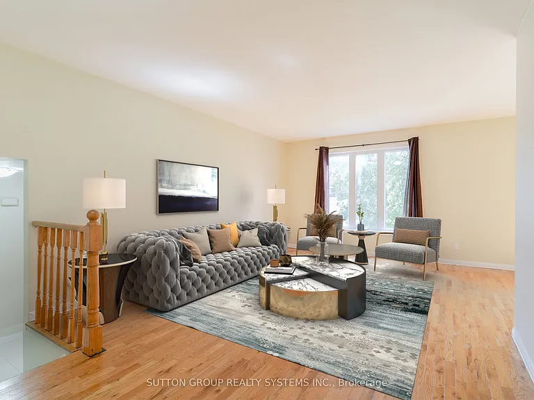19 Lorraine Dr — Photo 4