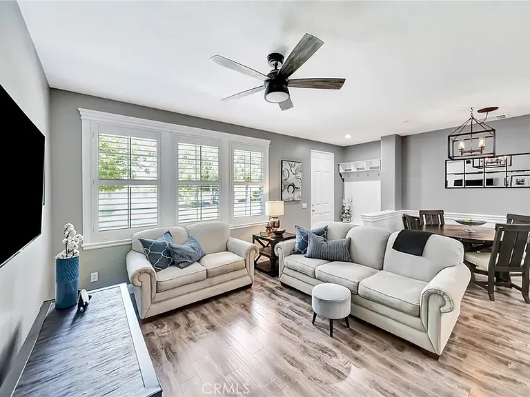 27319 Cedar Pl — Photo 2