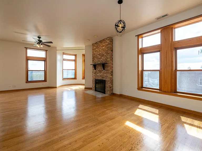 1166 W Grand Ave #3 — Photo 15