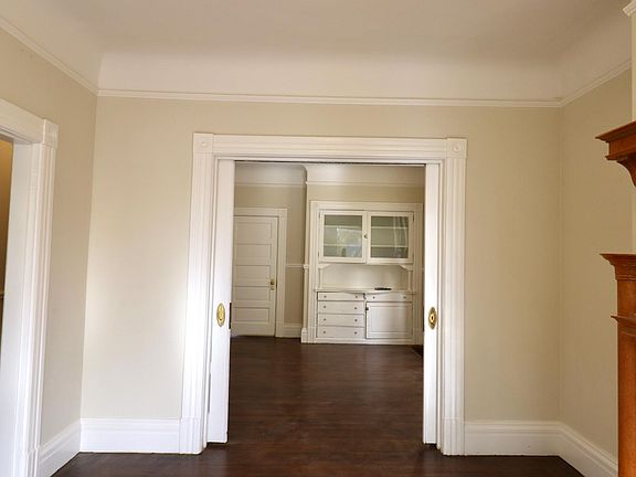 5th image of 240 27th St