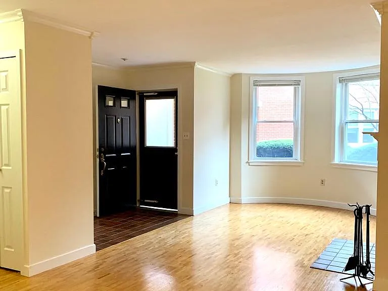 47 Harvard St — Photo 3