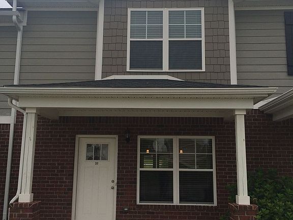 3rd image of 640 Continental Dr APT 37