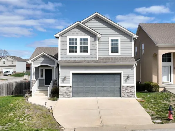 12601 Charlotte St, Kansas City, MO 64146