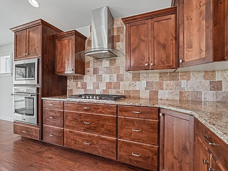 2040 Kelly Dr — Photo 12